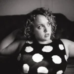 Sarah Giles and the Art of Keeping a Big Voice Small