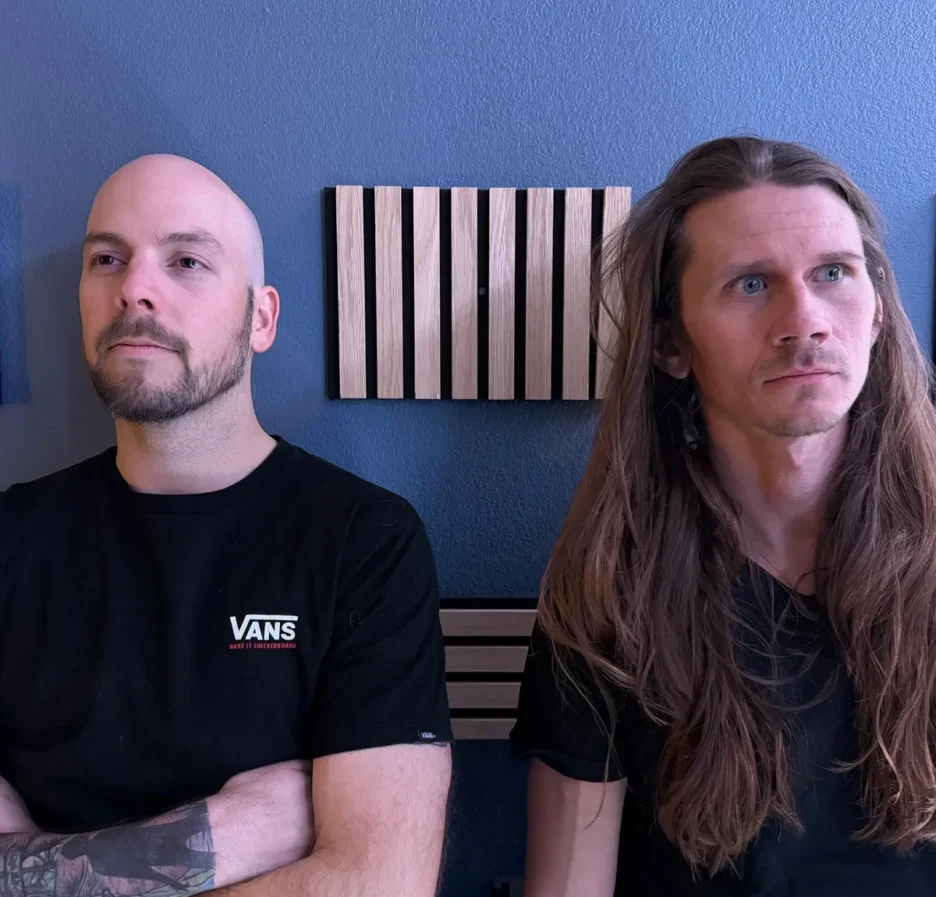The Look of Late-Night Emo Rock in PawnShop Motel's Under Neon Signs