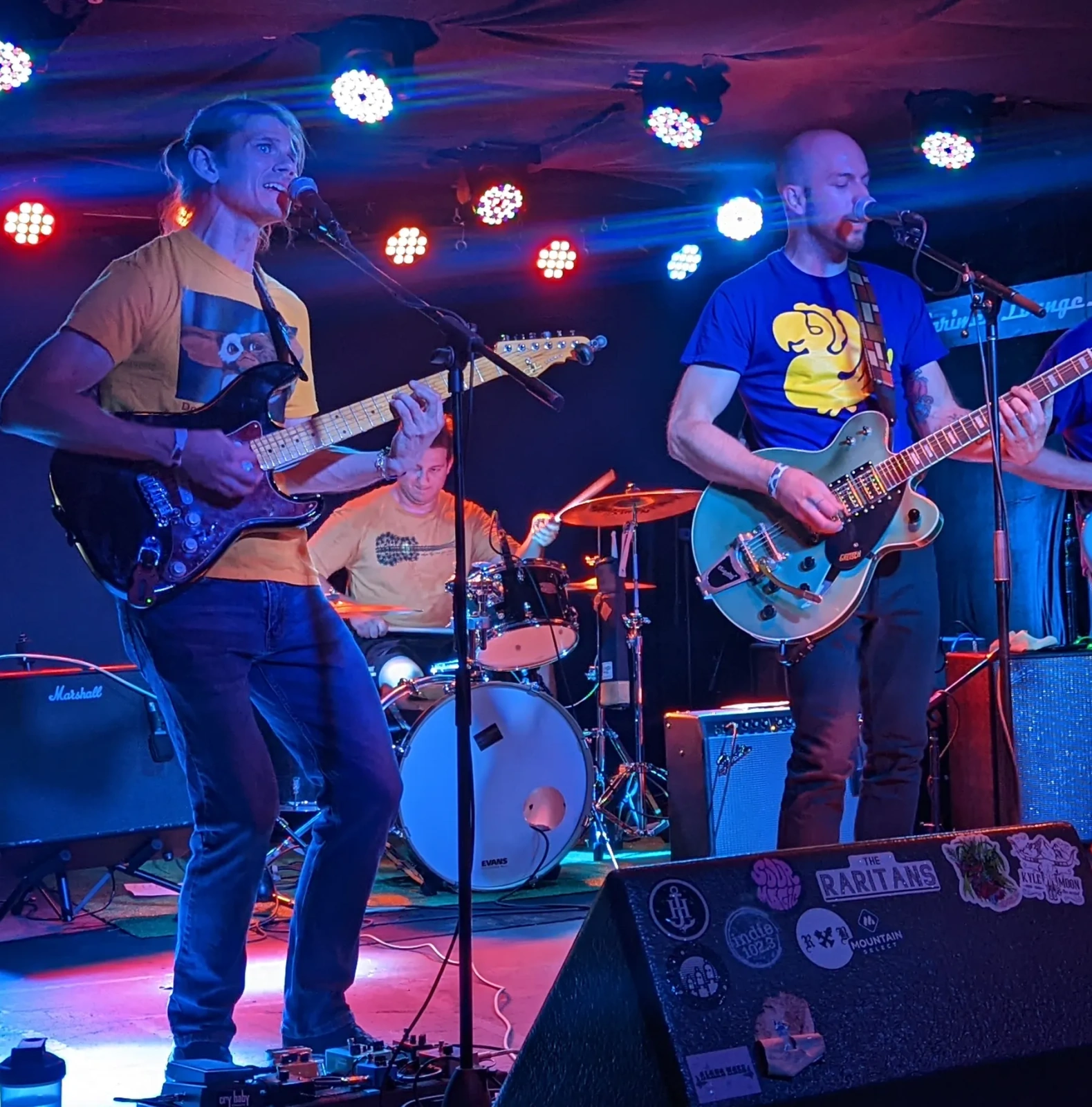 The Look of Late-Night Emo Rock in PawnShop Motel's Under Neon Signs